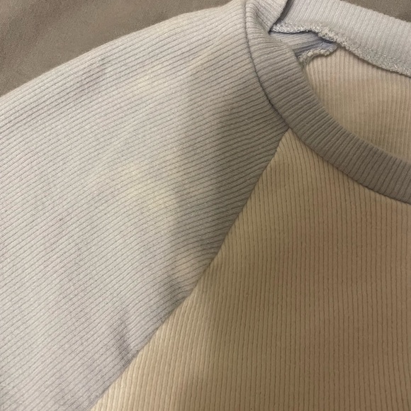 Hollister Sun Embroidery Tee - Picture 2 of 3